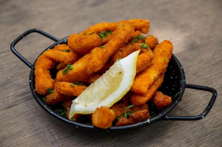 Nous avons un bar à tapas.